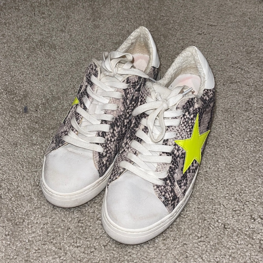 Steve Madden Sneakers